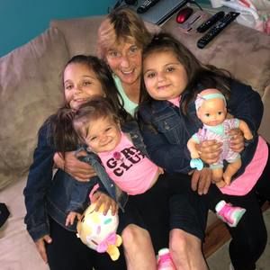 Meet your Posher, Deborah esposito